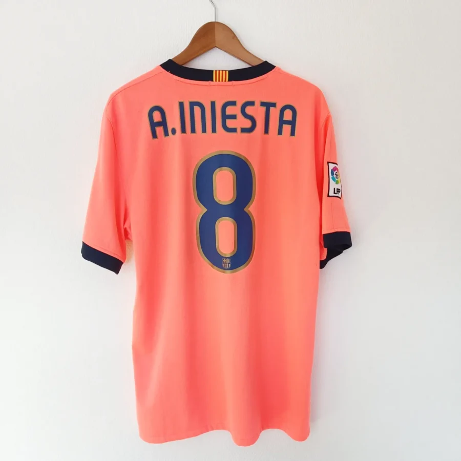 FC Barcelona 2010/2011 Away Shirt - Iniesta #8 - Size L